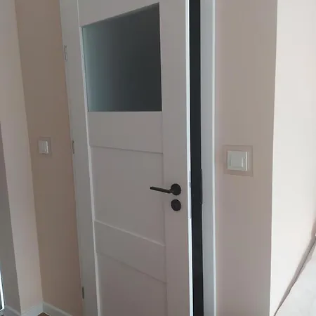 Piaskowy Dwor 3*