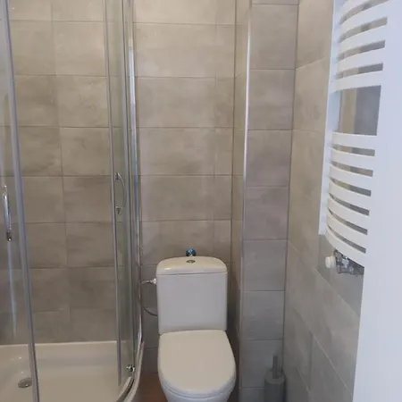 Piaskowy Dwor 3*