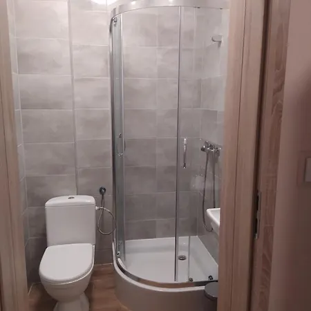 ゲストハウス Piaskowy Dwor 3*